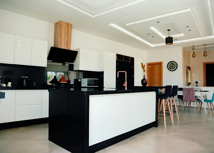 Villa Moderne A 5 Min De La Plage Avec Jardin Et 3 Salons